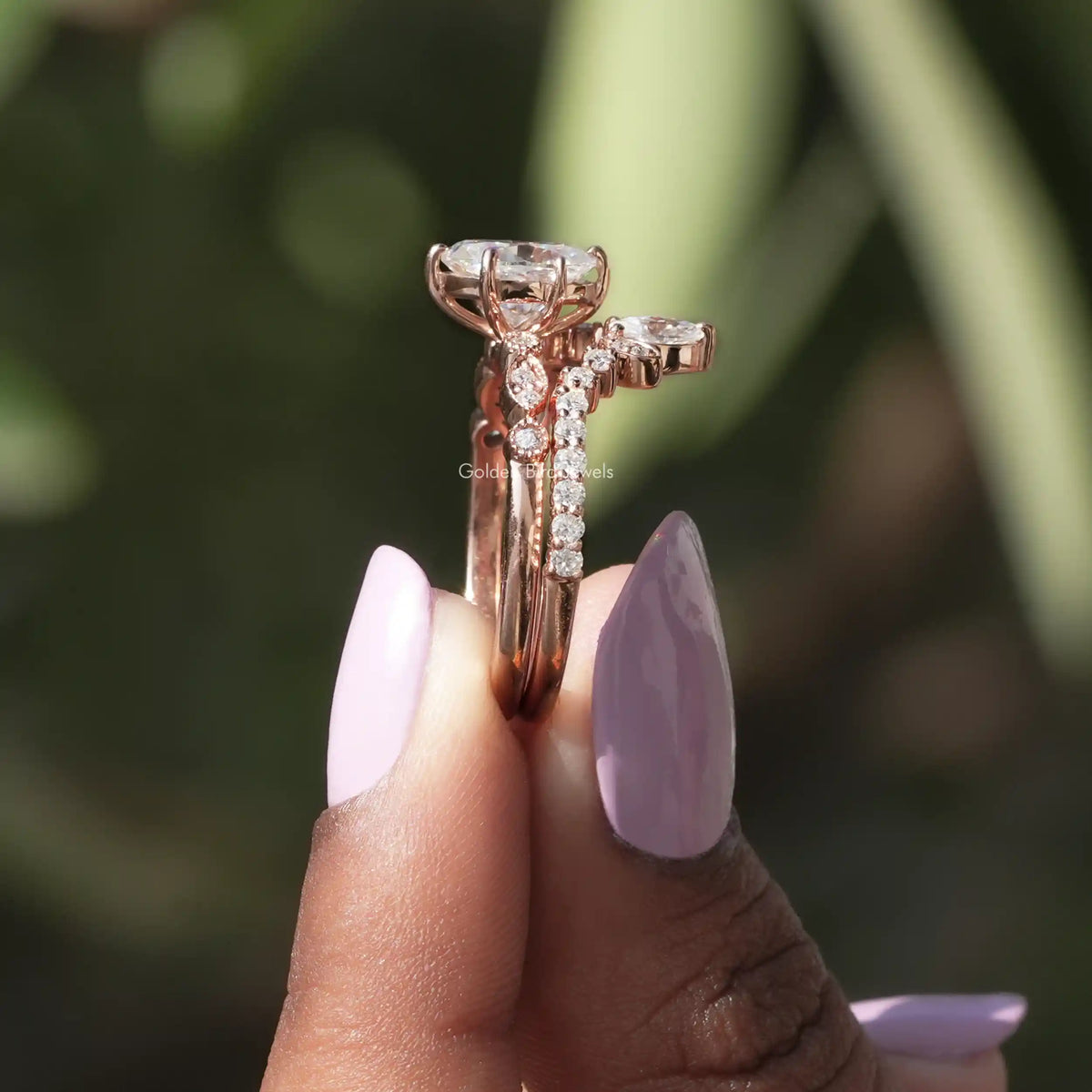 Oval Cut Moissanite Ring With Marquise Cut In two finger