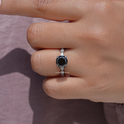 Round Cut Moissanite Gemstone Engagement Ring