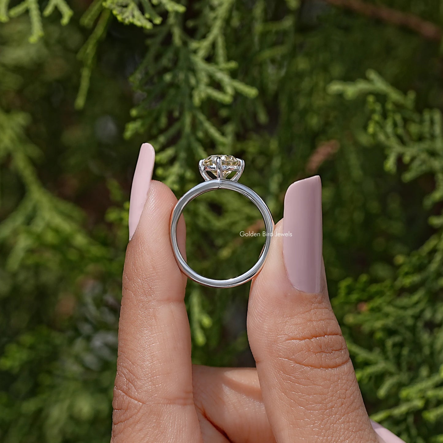 Oval Moissanite Gemstone Spilt Shank Engagement Ring