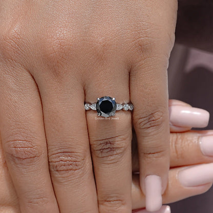Round Cut Moissanite Gemstone Engagement Ring