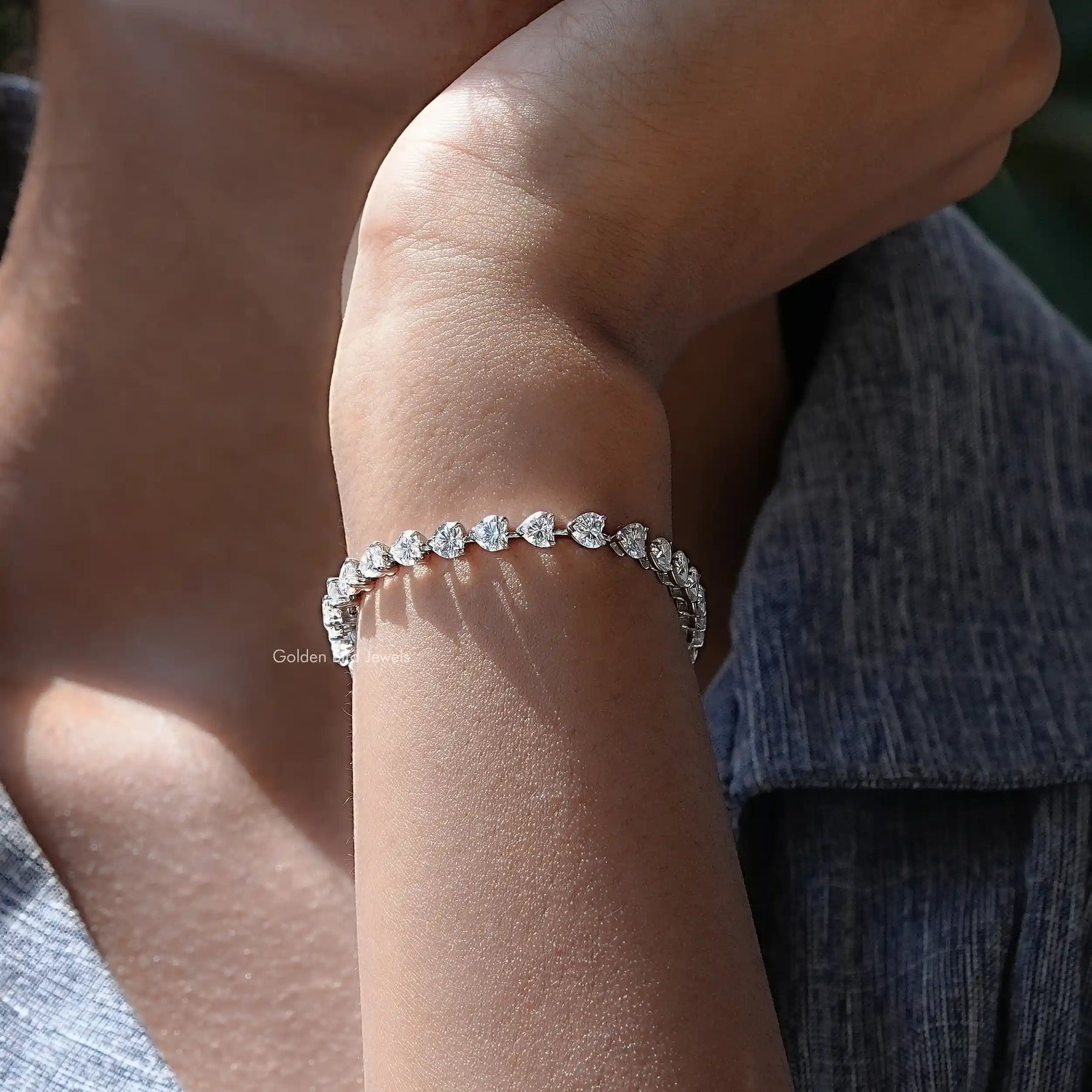 Side view of moissanite heart  Cut Bracelet In white Gold