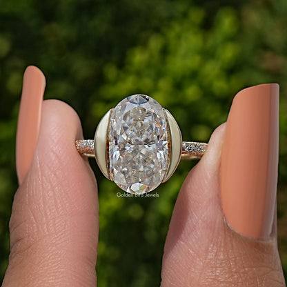 Oval Cut Moissanite Solitaire Ring