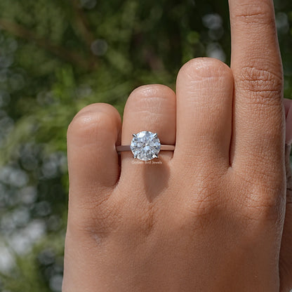 Round Cut Moissanite Solitaire Engagement Ring