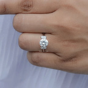 Close view of Round And Oval Cut Moissanite Engagement Ring