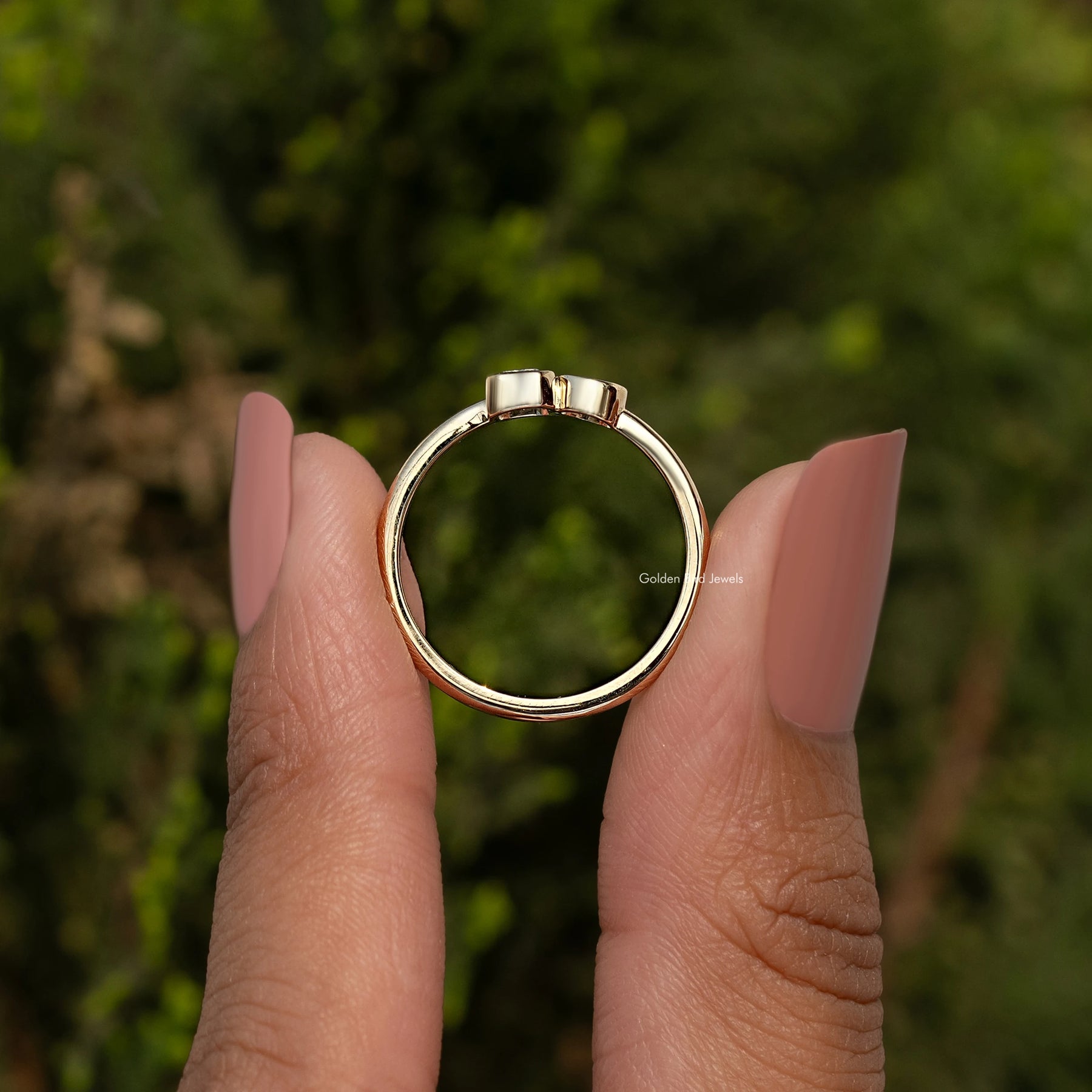 Emerald And Round Lab Diamond Toi Et Moi Ring